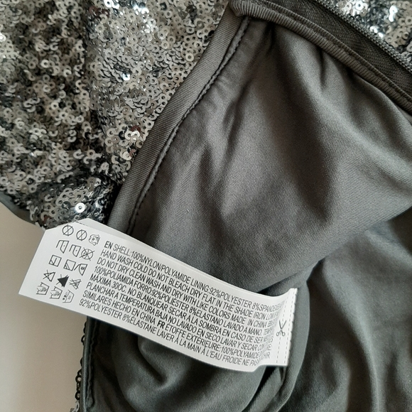 ☀️ Forever 21 Silver Sequined Crop Knit Top Sz Large NWT - Picture 4 of 6